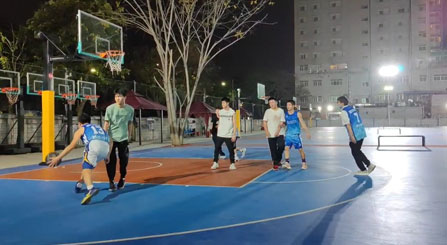 Match de basket-ball entre l'équipe de production LEDFUL et l'équipe du syndicat des ventes et des ingénieurs et du marketing