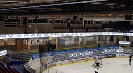 Affichage de la publicité de la patinoire de hockey