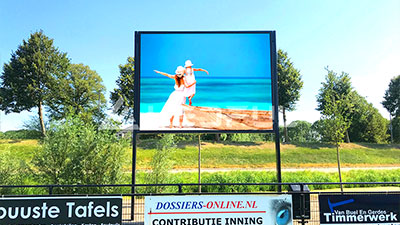 Affichage de la publicité monté sur le pôle des Pays-Bas